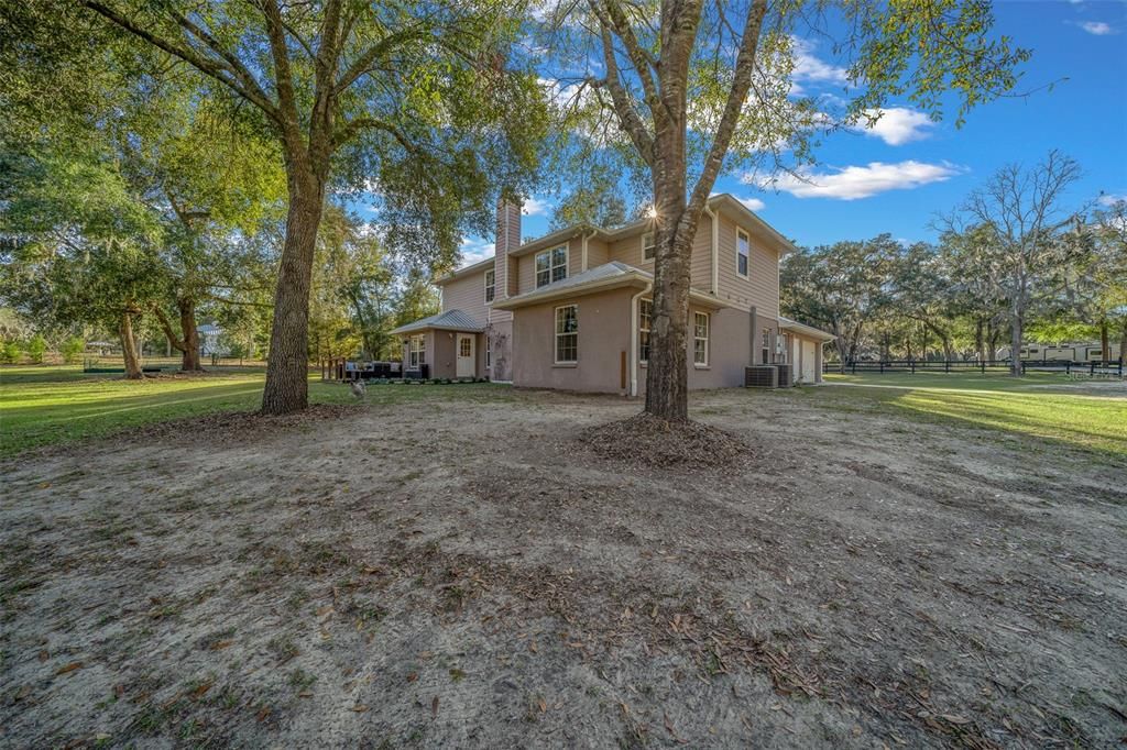 Backyard, Exterior