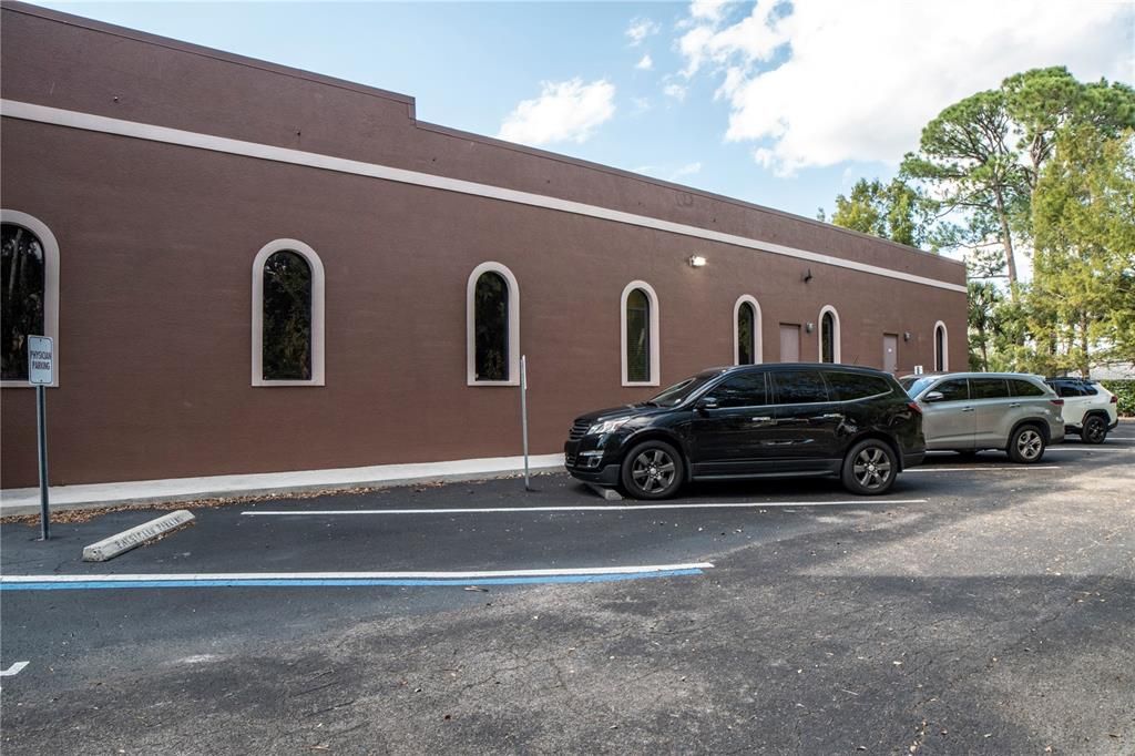 Exterior, Facade, None