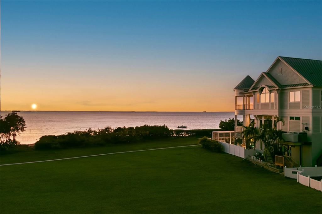 Backyard, Exterior, Water