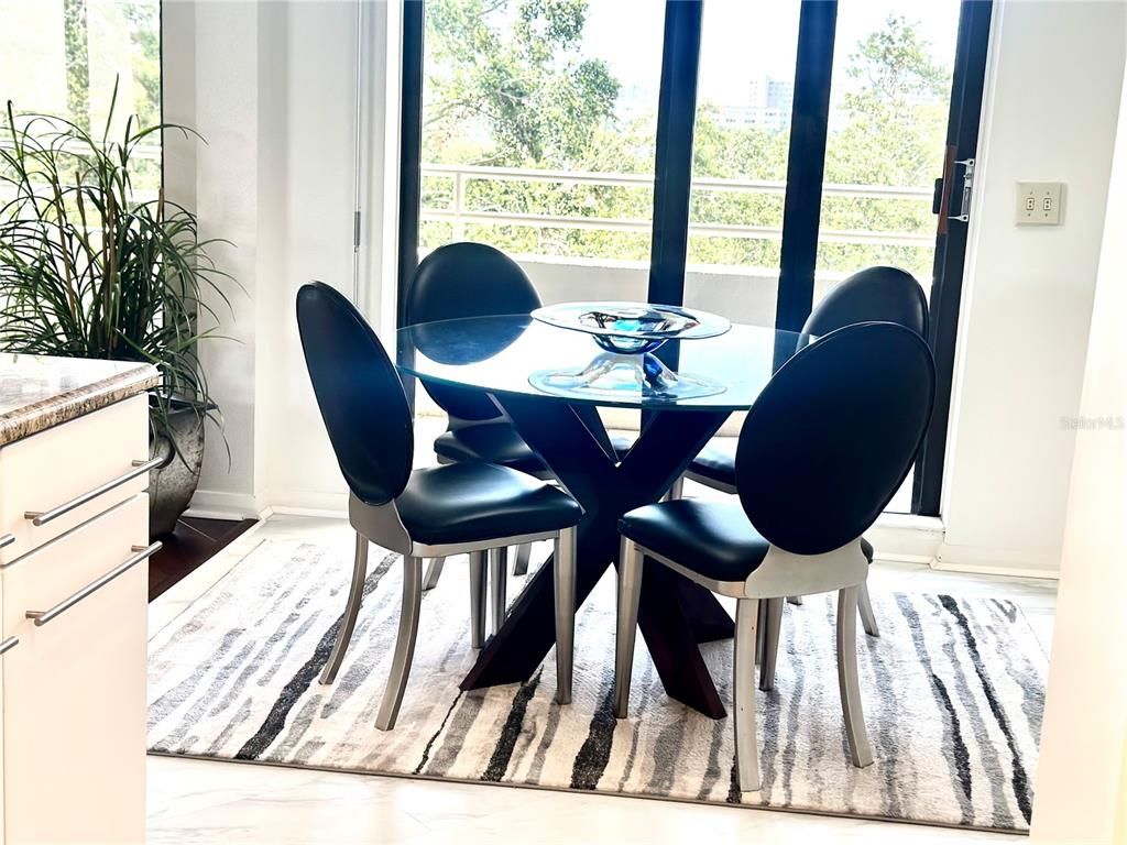Dining room, Interior