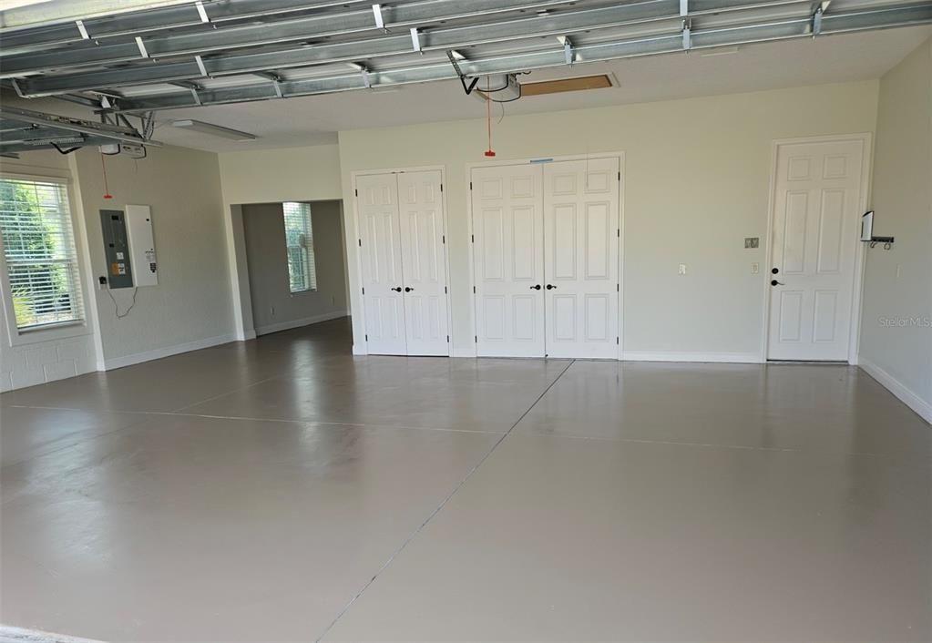 Garage, Interior