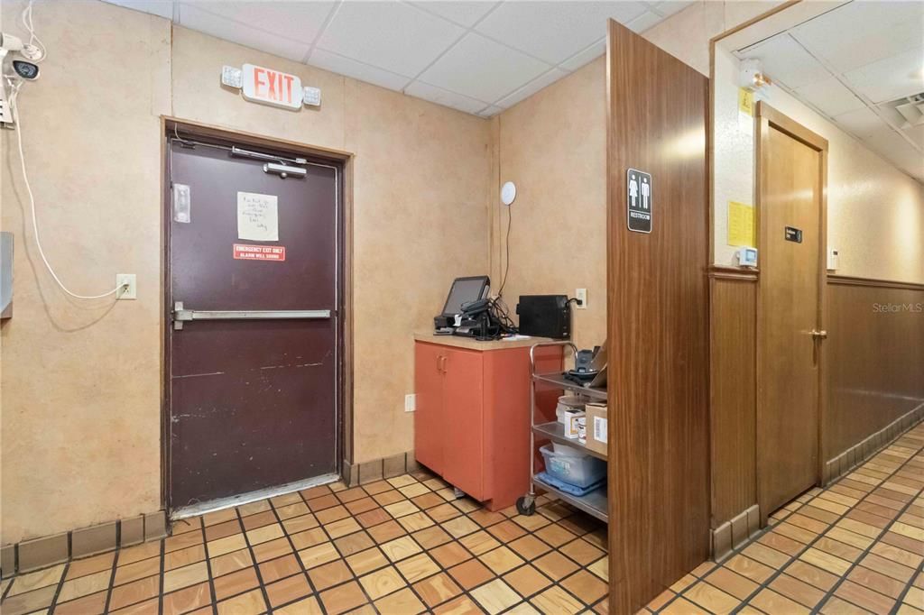 Elevator, Interior