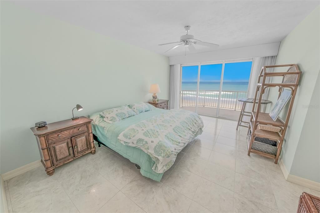 Bedroom, Interior, Water