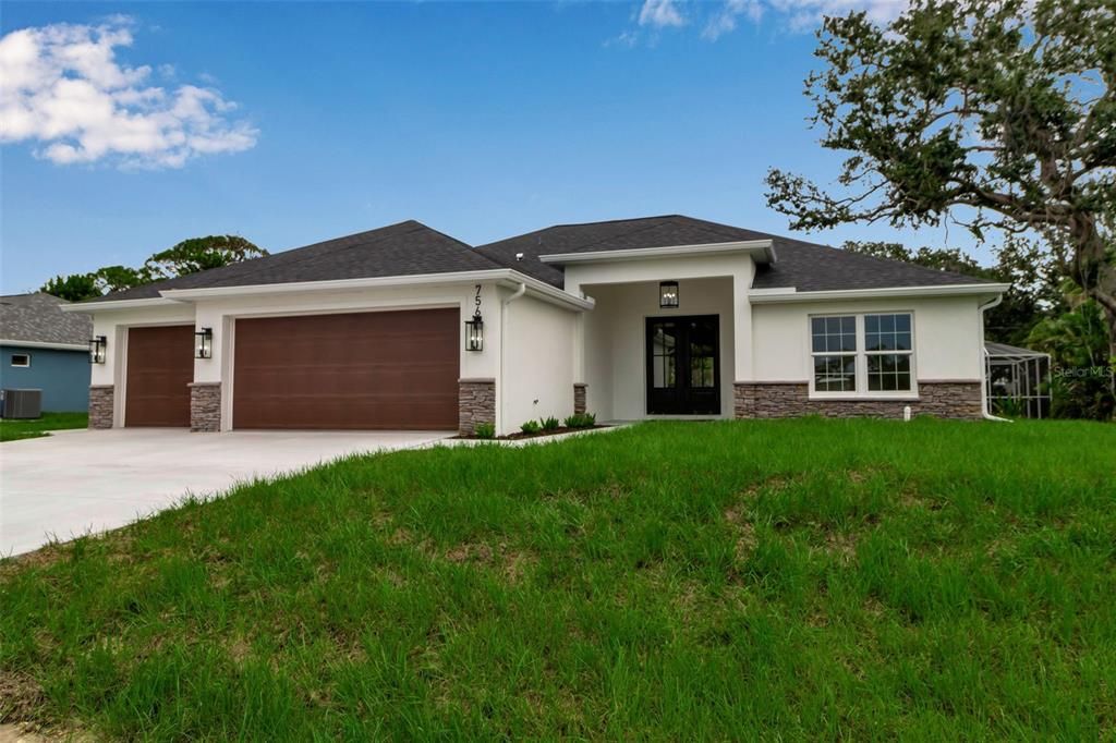 Attached, Backyard, Exterior, Facade, Ranch