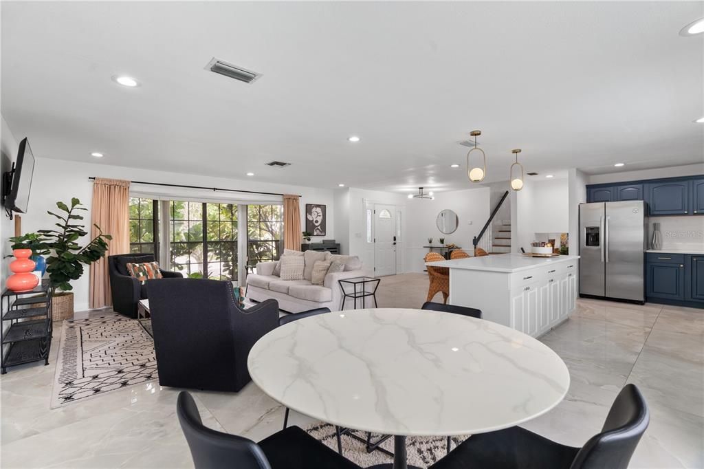 Dining room, Interior, Kitchen, Living room, Pendant Lights, Recessed Lighting, Stainless Steel Appliances