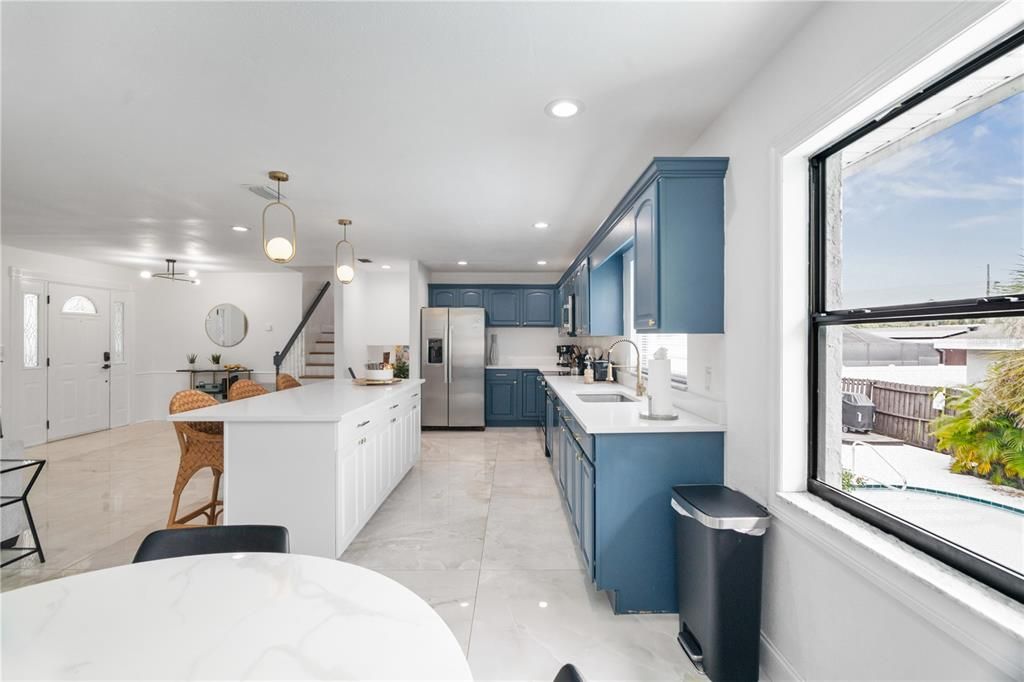Dining room, Interior, Kitchen, Pendant Lights, Recessed Lighting, Stainless Steel Appliances
