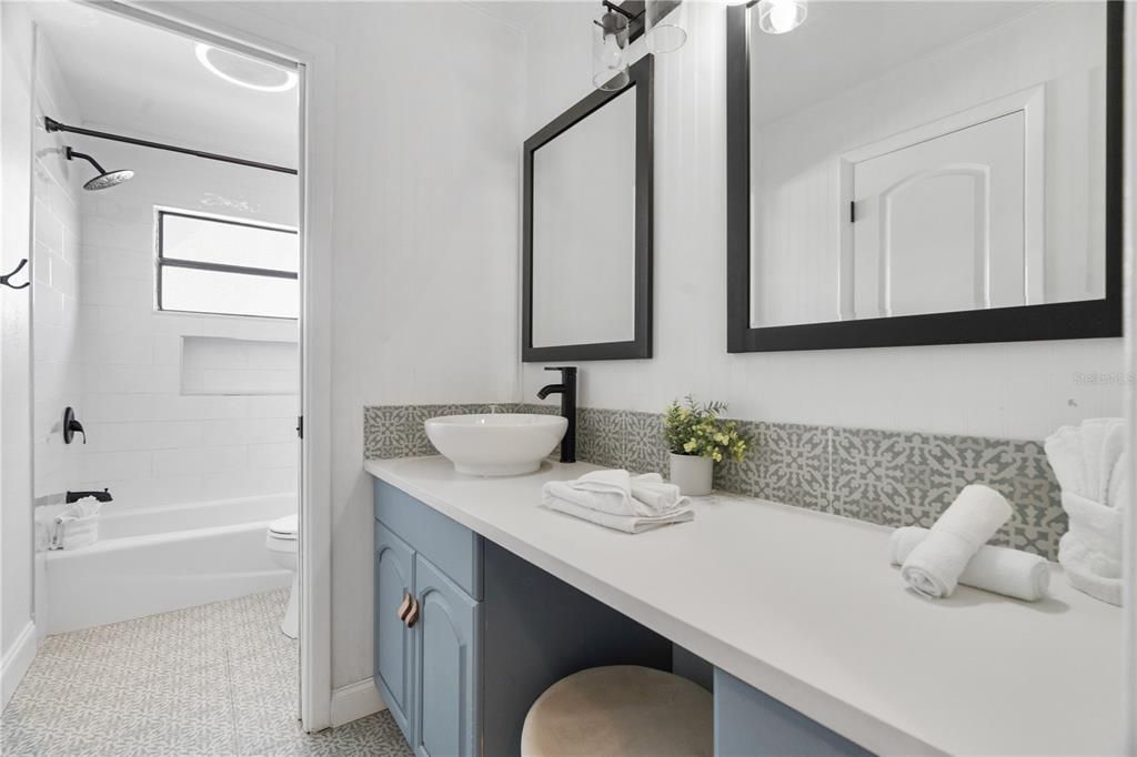 Bathroom, Dual Sink Vanities, Interior