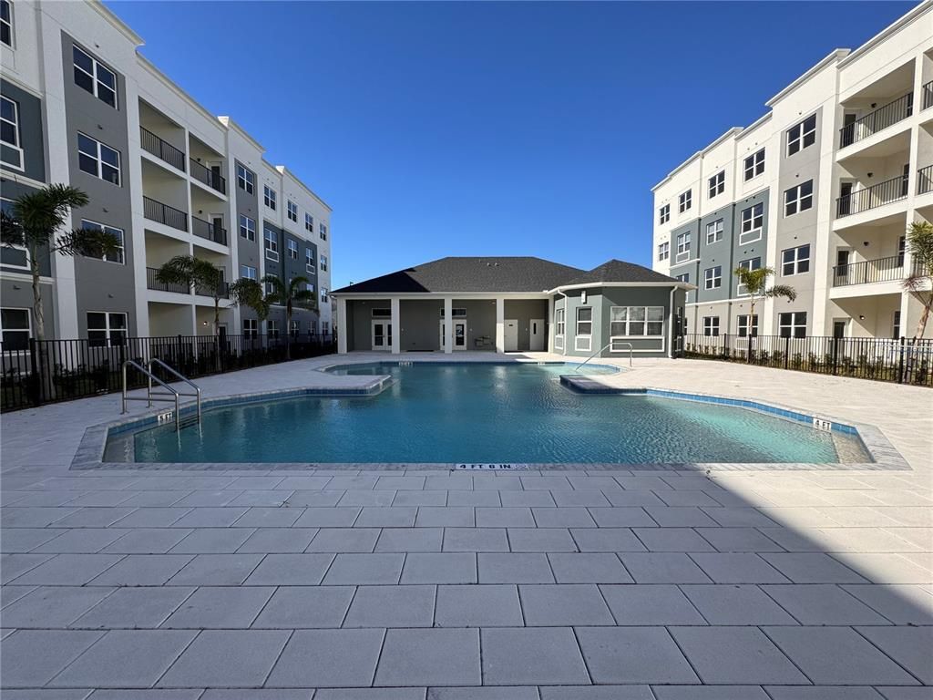 Exterior, Pool