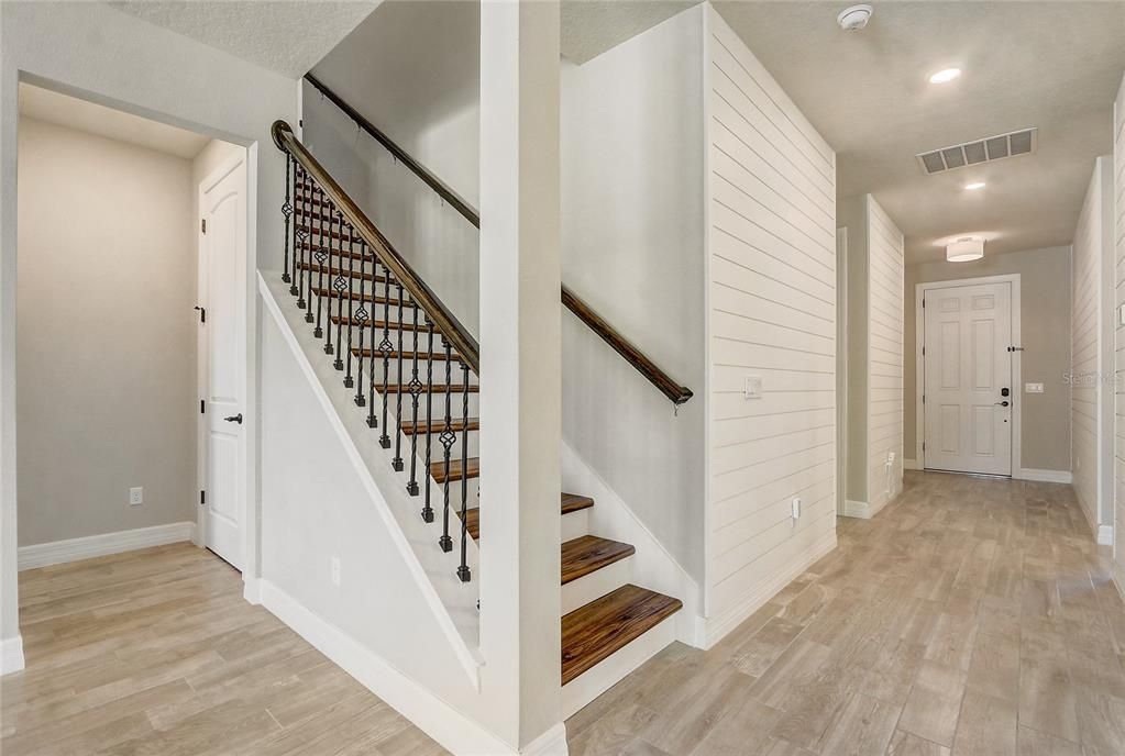 Interior, Recessed Lighting, Wood Texture Flooring