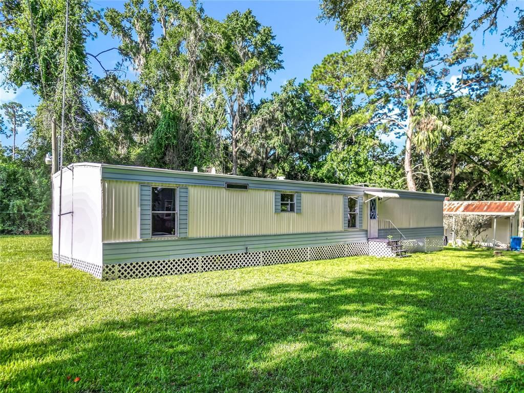 Backyard, Exterior