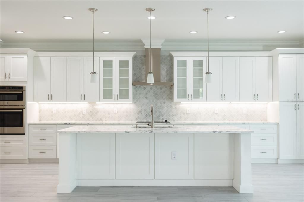 Interior, Kitchen, Pendant Lights, Recessed Lighting, Wood Texture Flooring