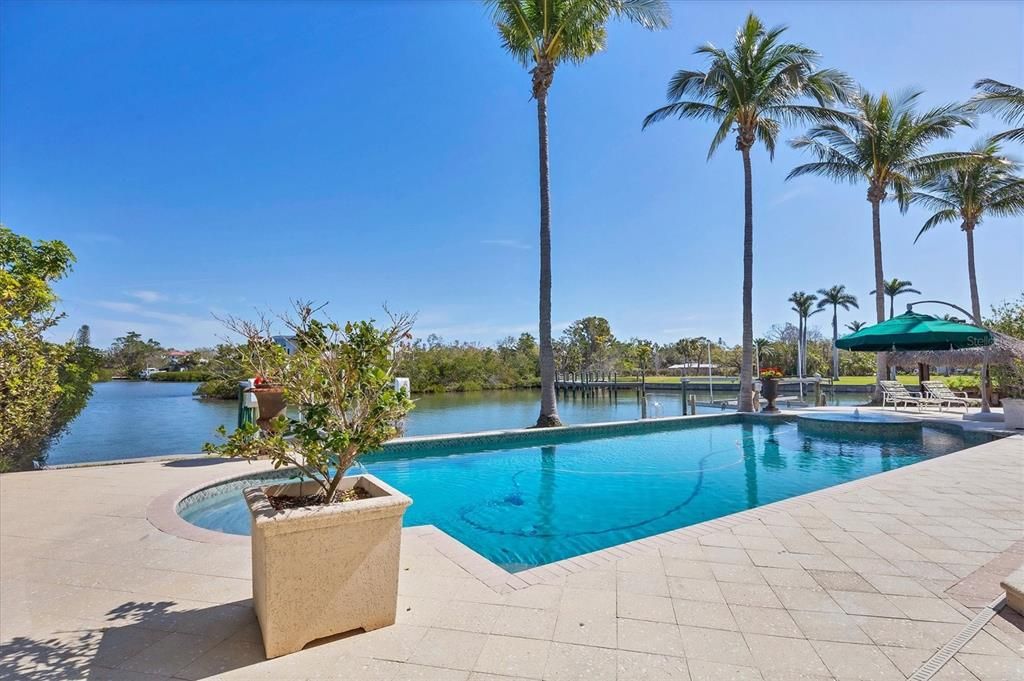 Exterior, Pool, Water
