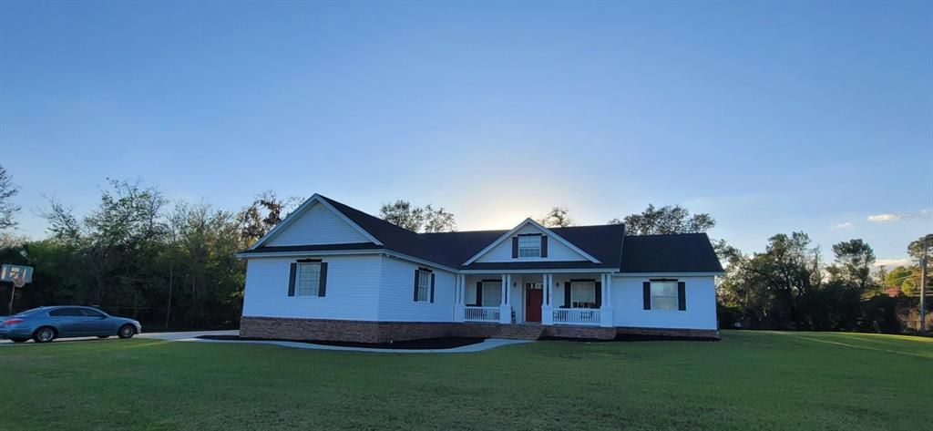 Backyard, Exterior, Facade, Farmhouse