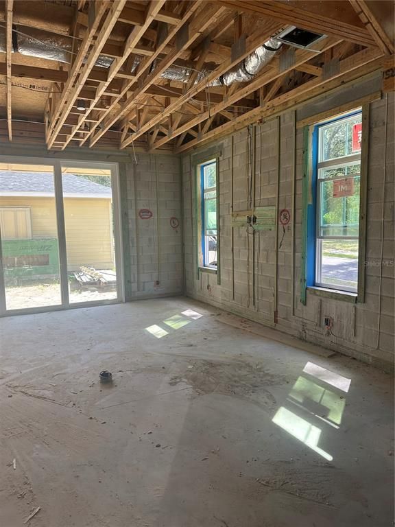 Empty room, Interior, Wooden Beams