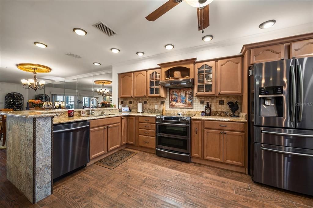 Chandelier, Interior, Kitchen, Recessed Lighting, Wood Texture Flooring