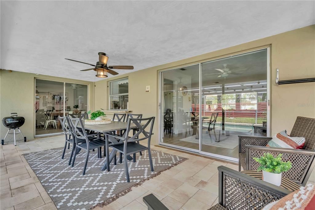 Dining room, Interior