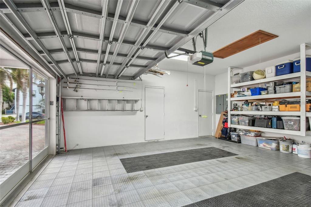 Garage, Interior