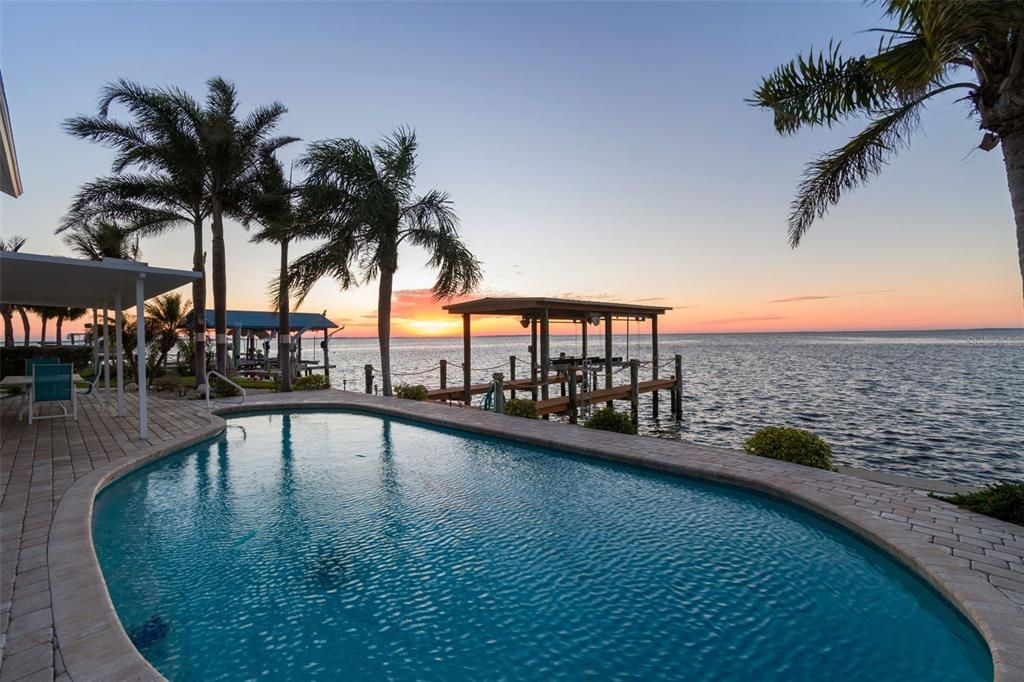 Exterior, Pool, Water