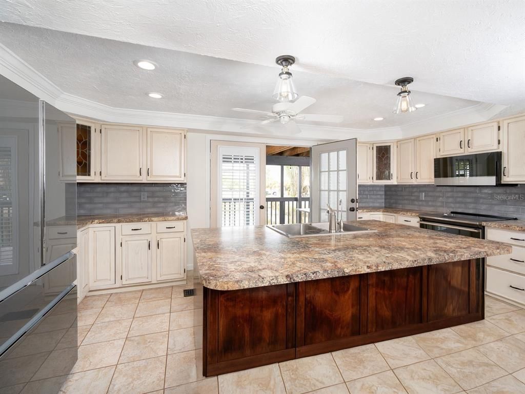Interior, Kitchen, Recessed Lighting
