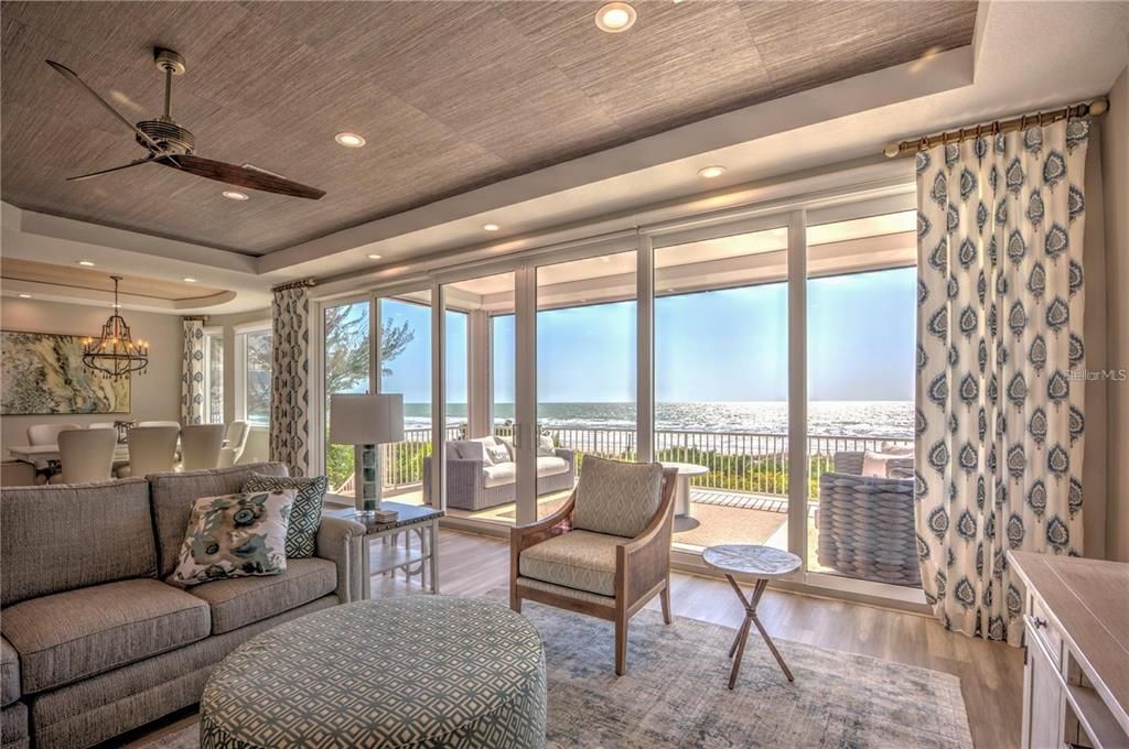 Chandelier, Dining room, Interior, Living room, Recessed Lighting, Water, Wood Texture Flooring