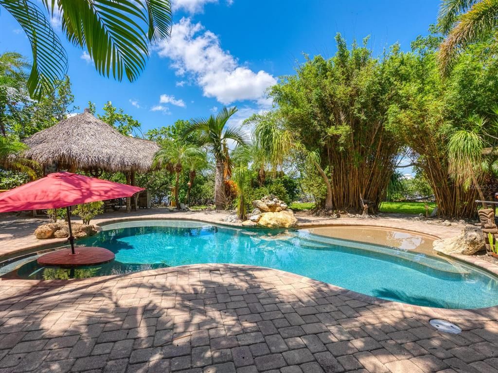 Exterior, Pool