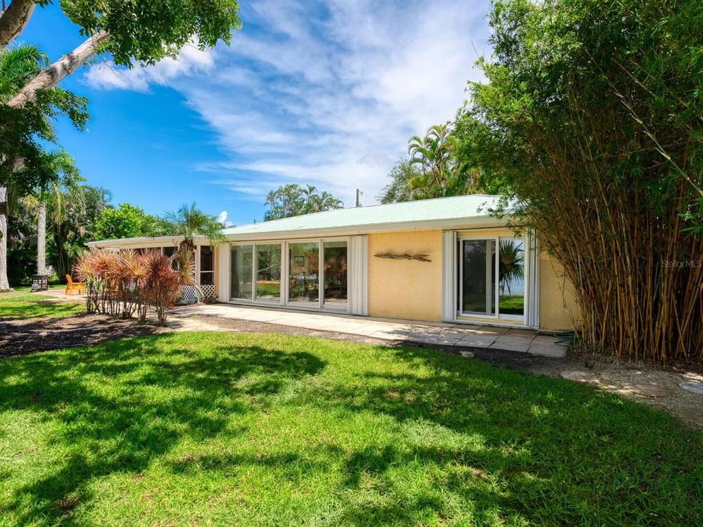 Backyard, Exterior