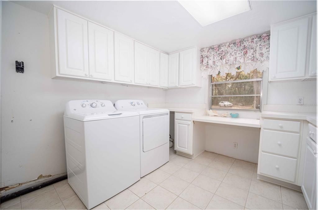 Interior, Washer