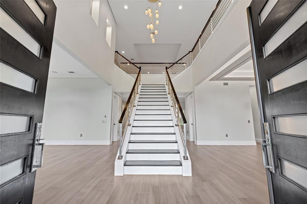 Interior, Pendant Lights, Recessed Lighting, Wood Texture Flooring