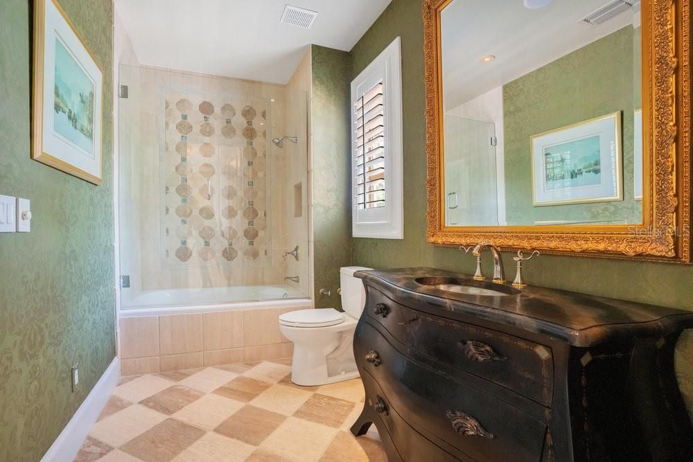 Bathroom, Interior, Recessed Lighting