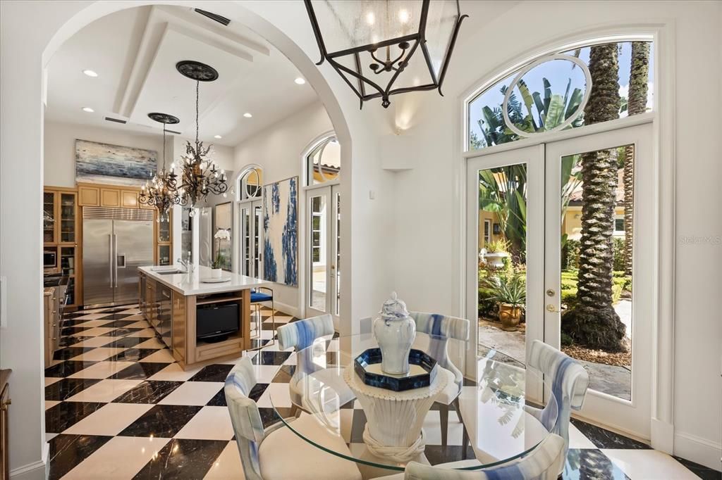 Chandelier, Dining room, Interior, Kitchen, Pendant Lights, Recessed Lighting, Stainless Steel Appliances