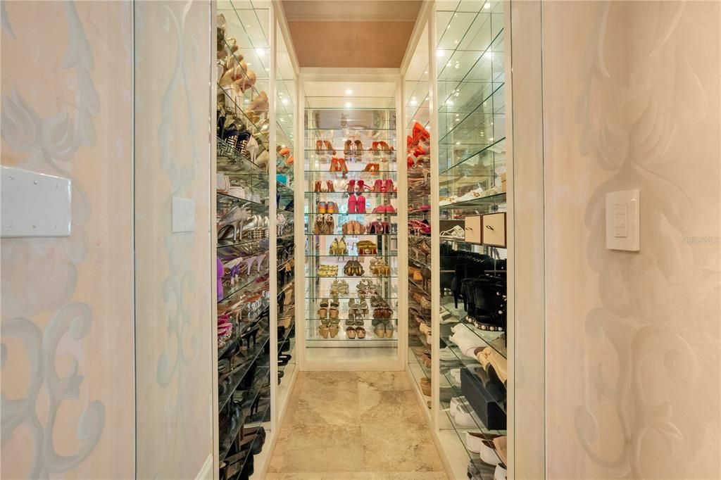 Interior, Recessed Lighting, Wine Storage