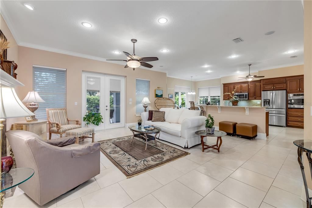 Interior, Kitchen, Living room, Pendant Lights, Recessed Lighting, Stainless Steel Appliances