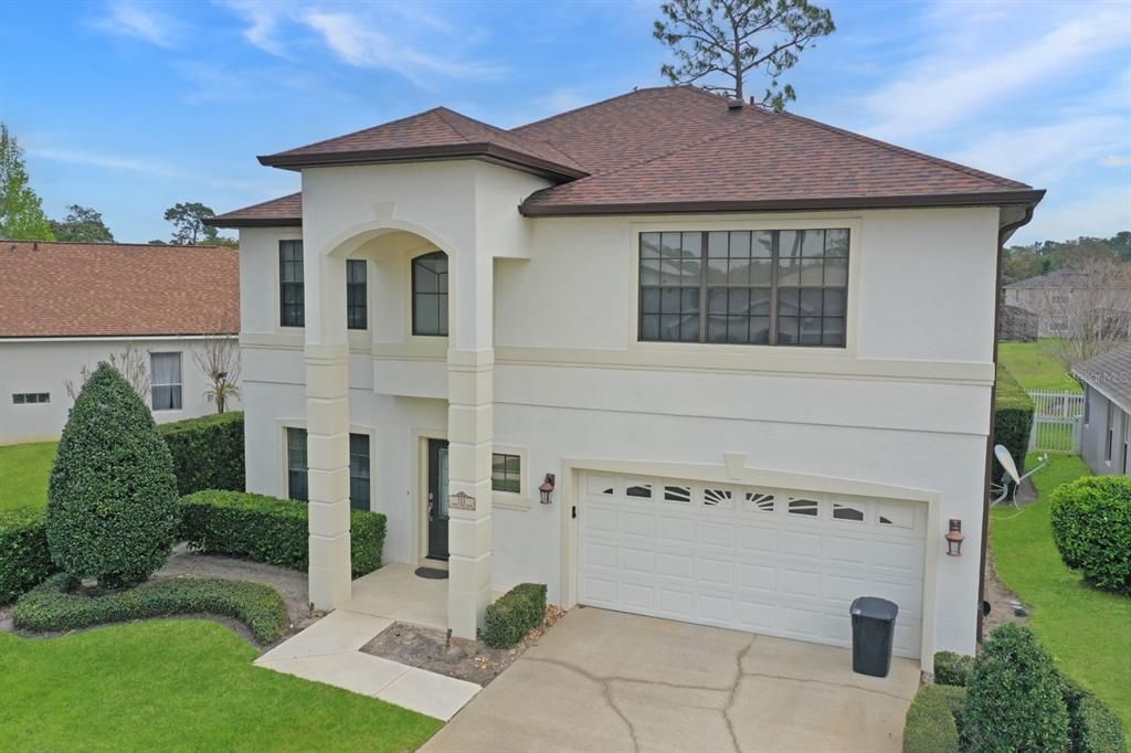 Attached, Exterior, Facade, Mediterranean