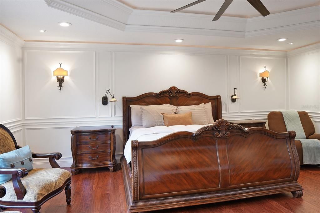 Bedroom, Interior, Recessed Lighting, Wood Texture Flooring