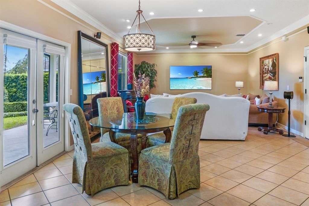 Dining room, Interior, Living room, Pendant Lights, Recessed Lighting