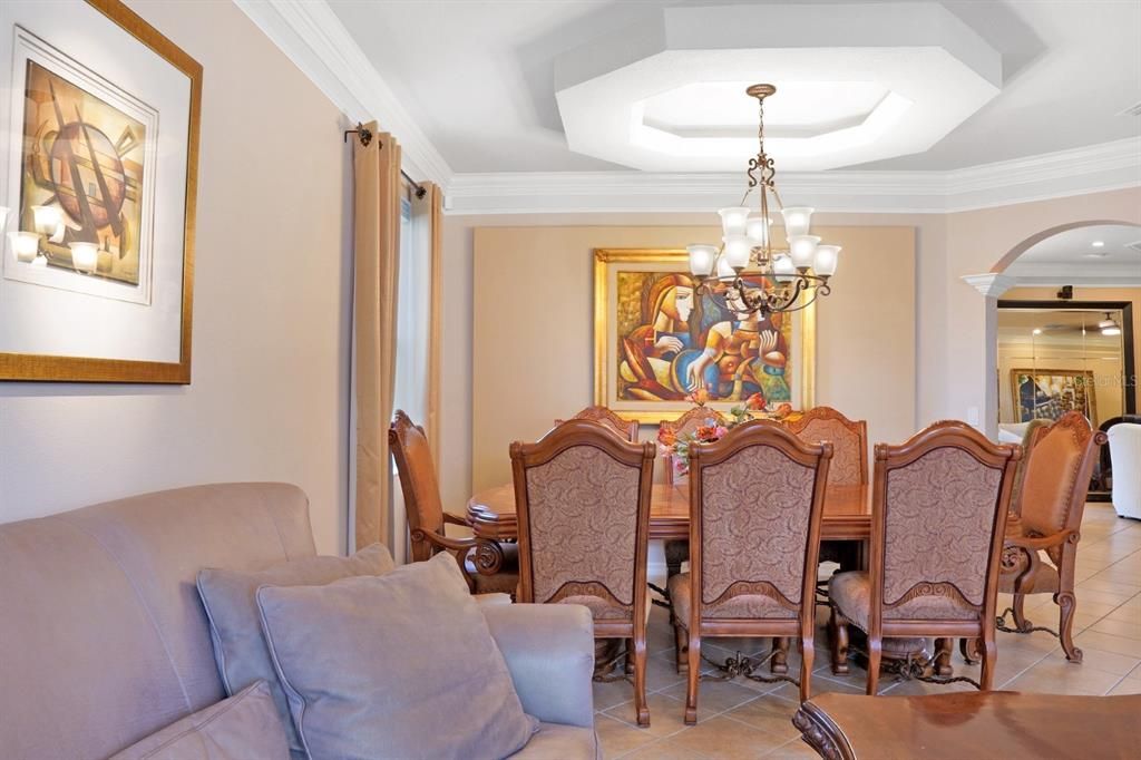 Chandelier, Dining room, Interior