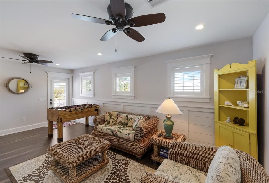 Game Room, Interior, Living room, Recessed Lighting, Wood Texture Flooring