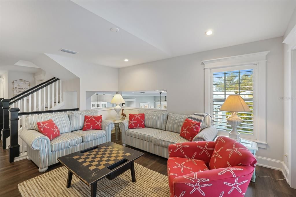 Interior, Living room, Recessed Lighting, Wood Texture Flooring