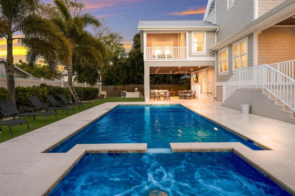 Exterior, Pool