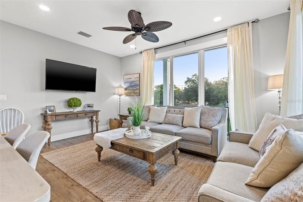 Interior, Living room, Recessed Lighting, Wood Texture Flooring
