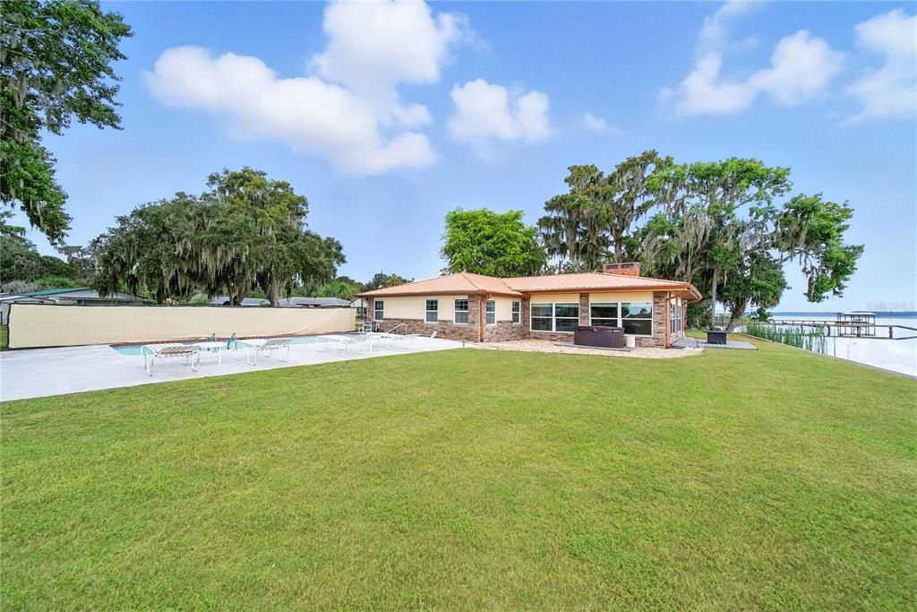 Backyard, Exterior