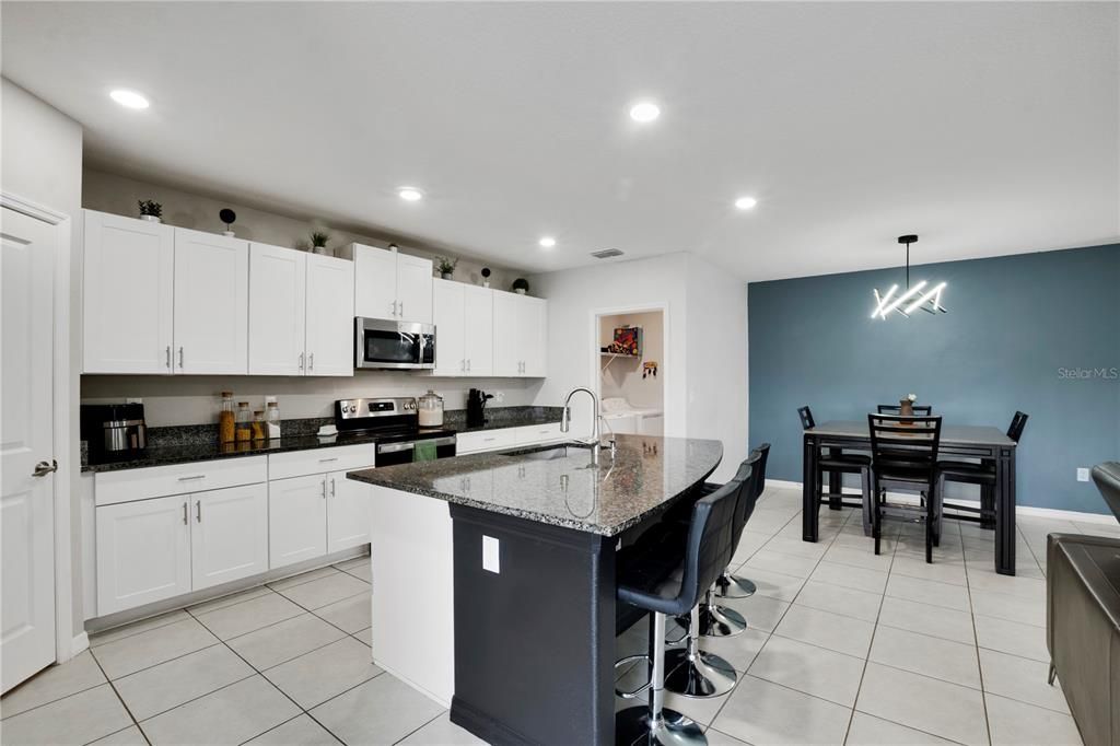Dining room, Interior, Kitchen, Pendant Lights, Recessed Lighting, Stainless Steel Appliances
