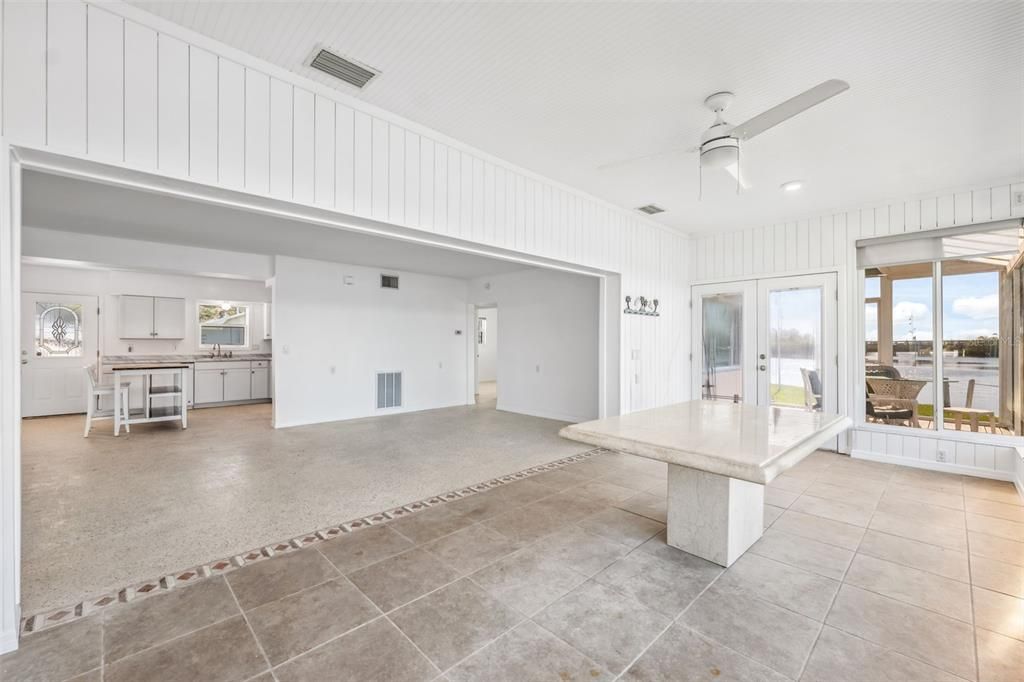 Empty room, Interior, Recessed Lighting, Water