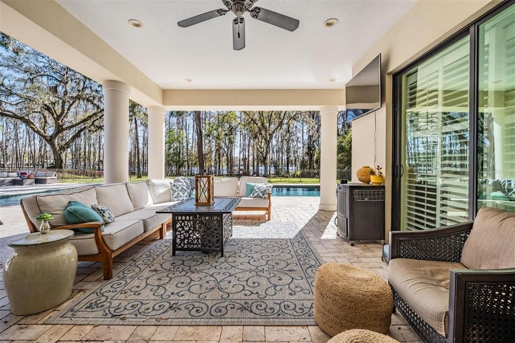 Exterior, Living room, Pool, Recessed Lighting