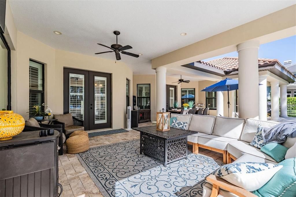Exterior, Living room, Recessed Lighting