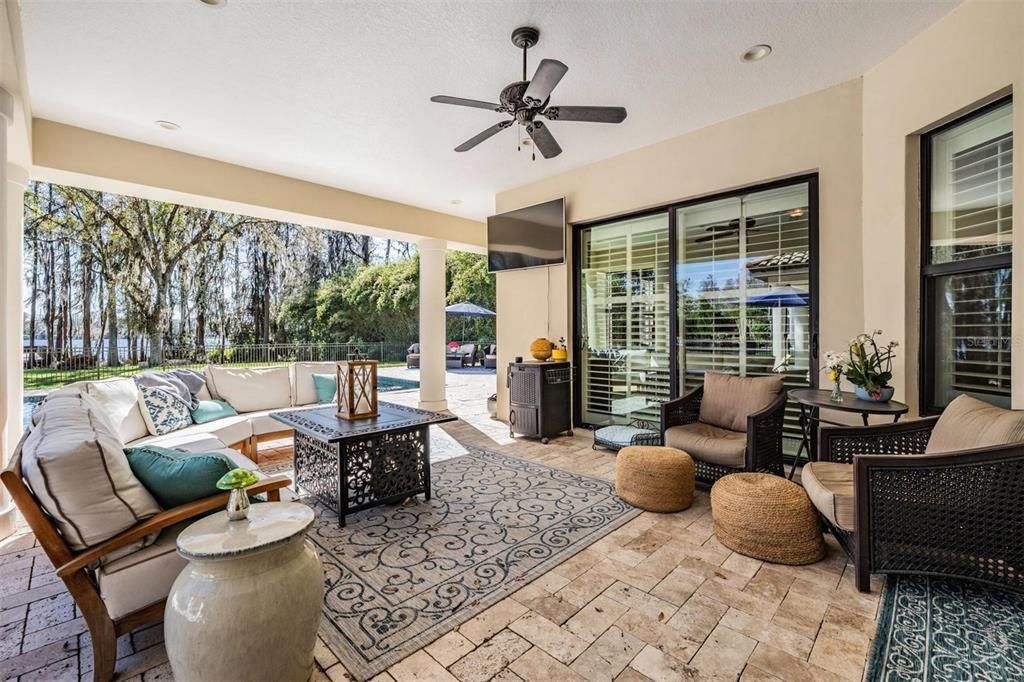 Exterior, Interior, Living room, Recessed Lighting