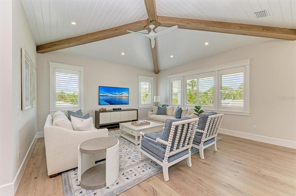 Interior, Living room, Recessed Lighting, Wooden Beams, Wood Texture Flooring