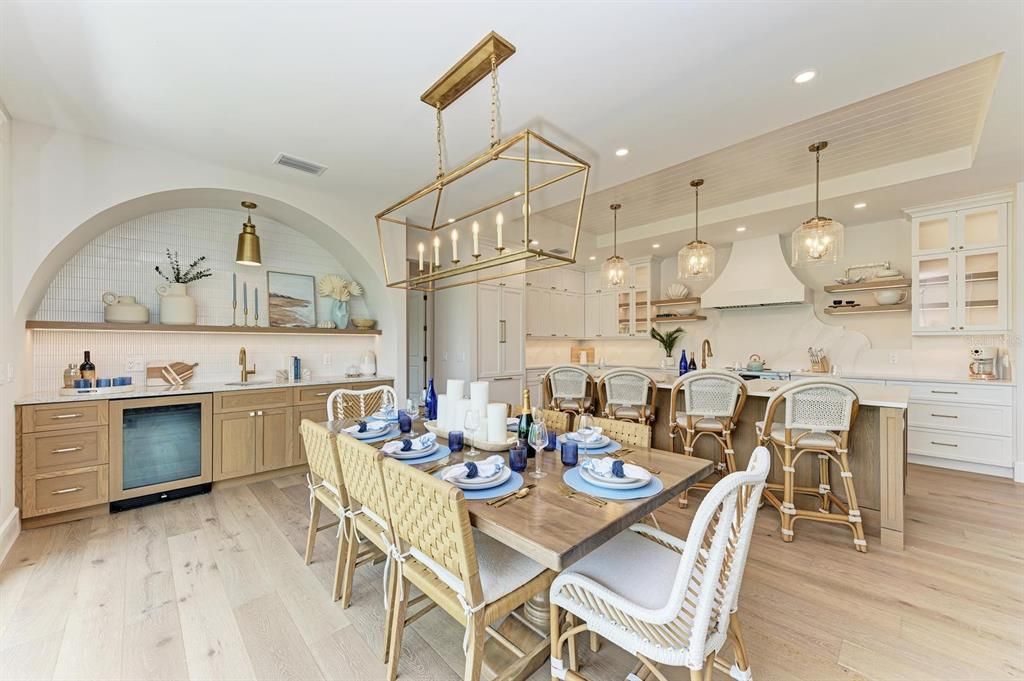Dining room, Interior, Kitchen, Pendant Lights, Recessed Lighting, Wood Texture Flooring