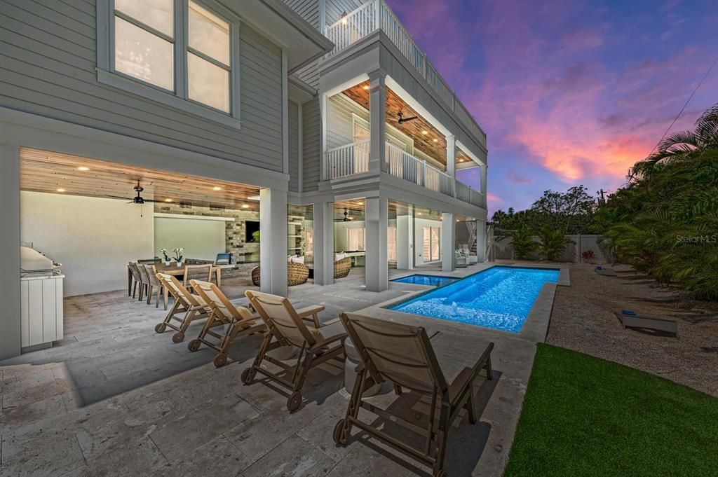Exterior, Pool