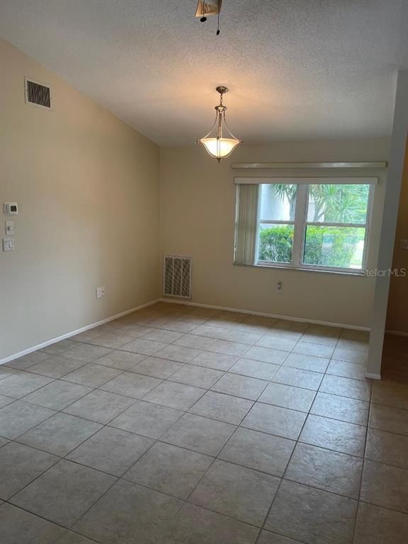 Empty room, Interior, Pendant Lights